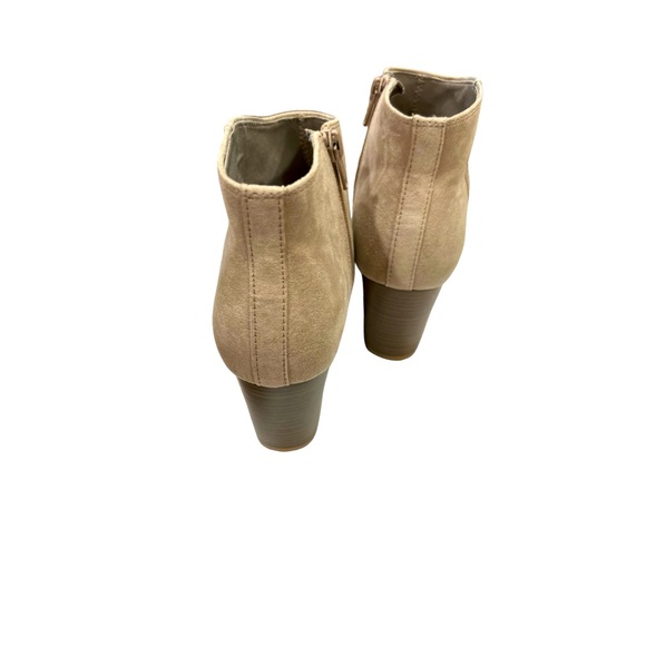 Super cute suede ankle boots ✨💕🛍️🥾 - Picture 2 of 5